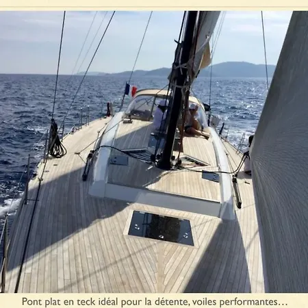 Voilier Luxe Face Au Palais Båthotell Cannes
